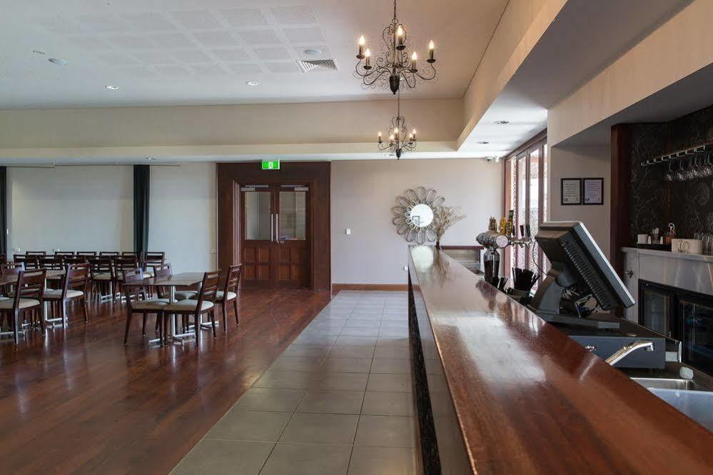 Merinda Village Hotel Bowen Dış mekan fotoğraf